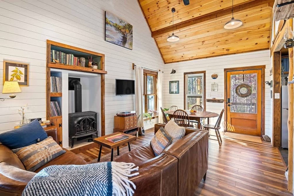 Blue Ridge Beech Cabin