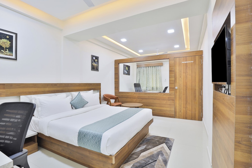 Hotel SR Radhey
