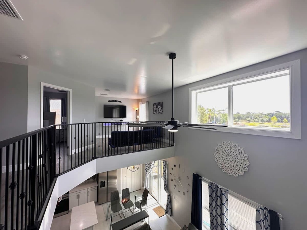 Luxury Villa Near Disney 6 Bd Home With Private Pool and Resort
