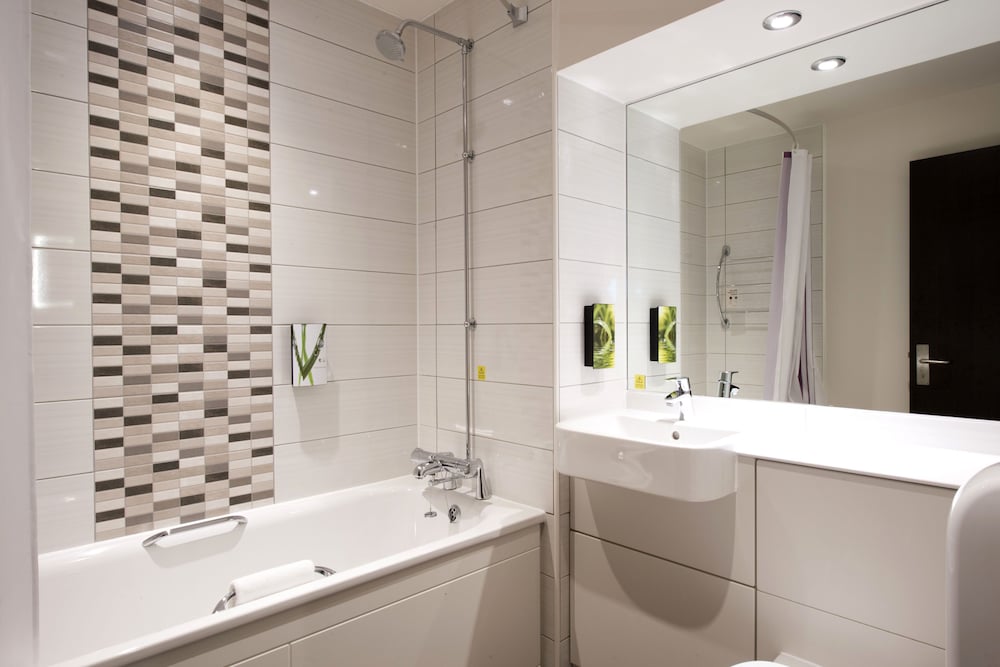 Premier Inn Cirencester, photo 6