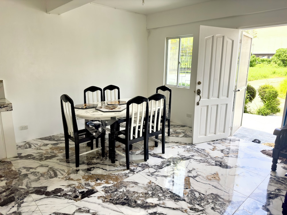 Elegant 4Br House near Clubhouse - Pool