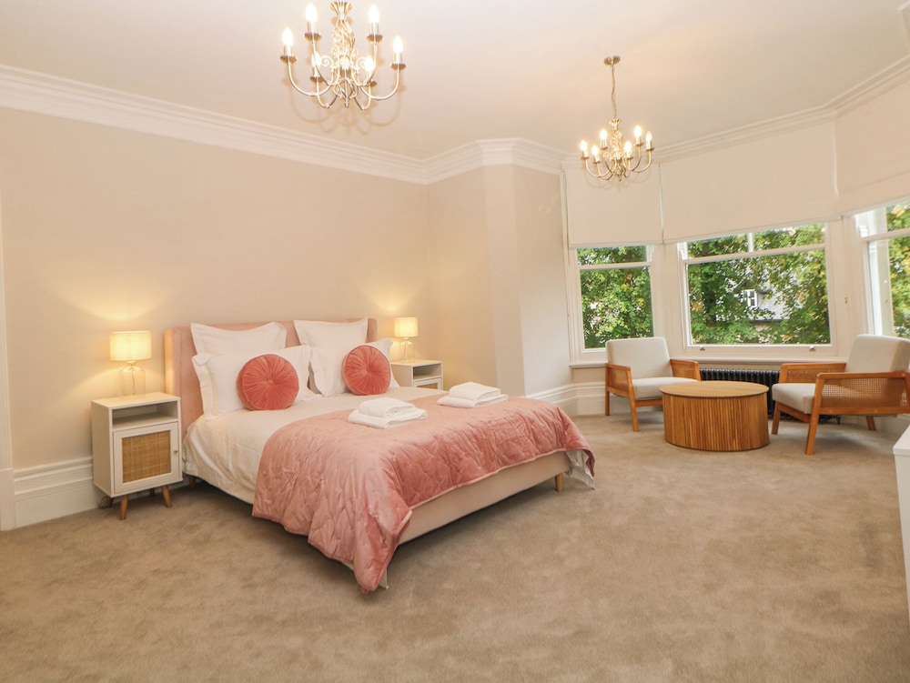 Spa House