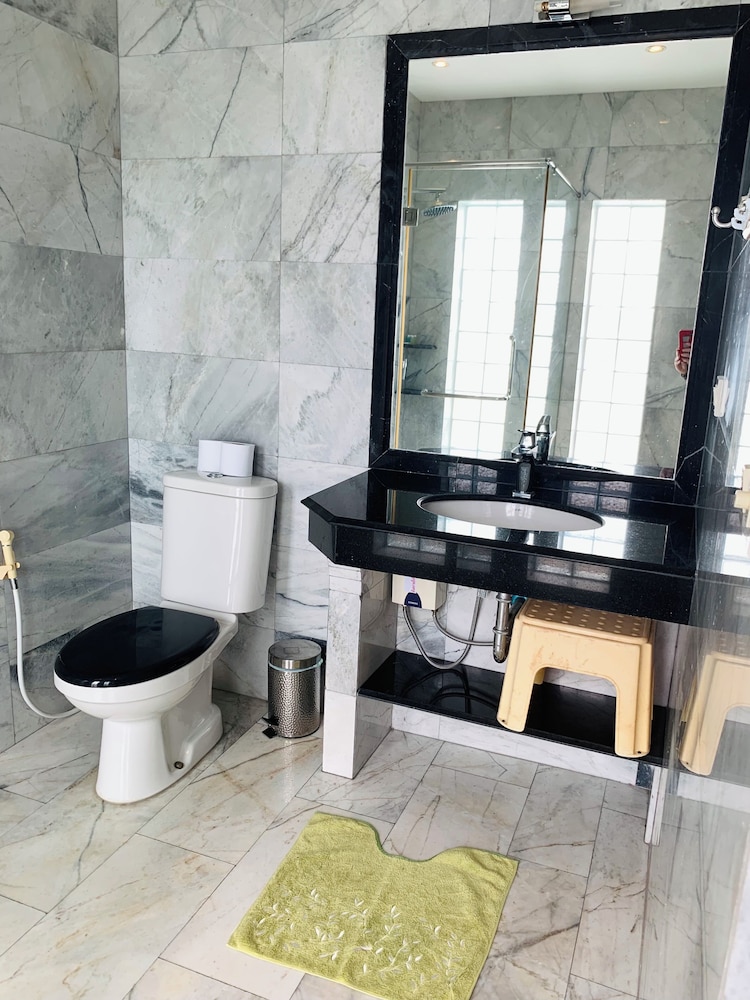 CET Resort & Rayong Padelcenter