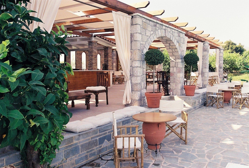 Nicolas Village Club