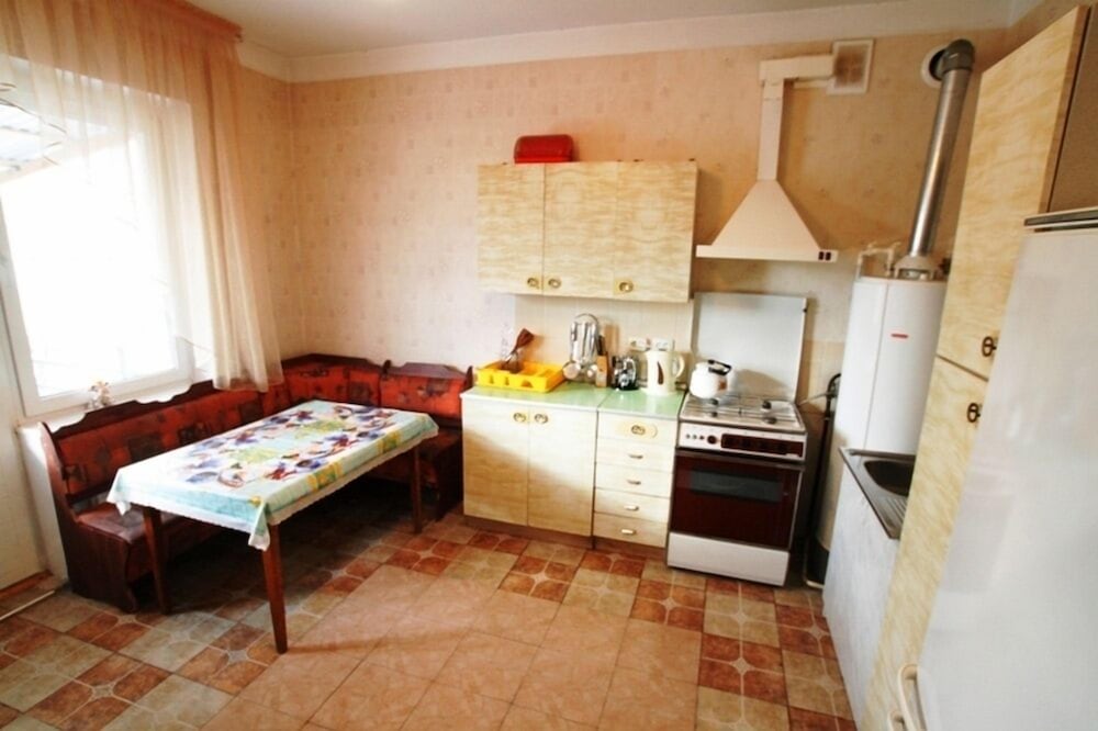 Na Krasnozelenykh 38 Guest House