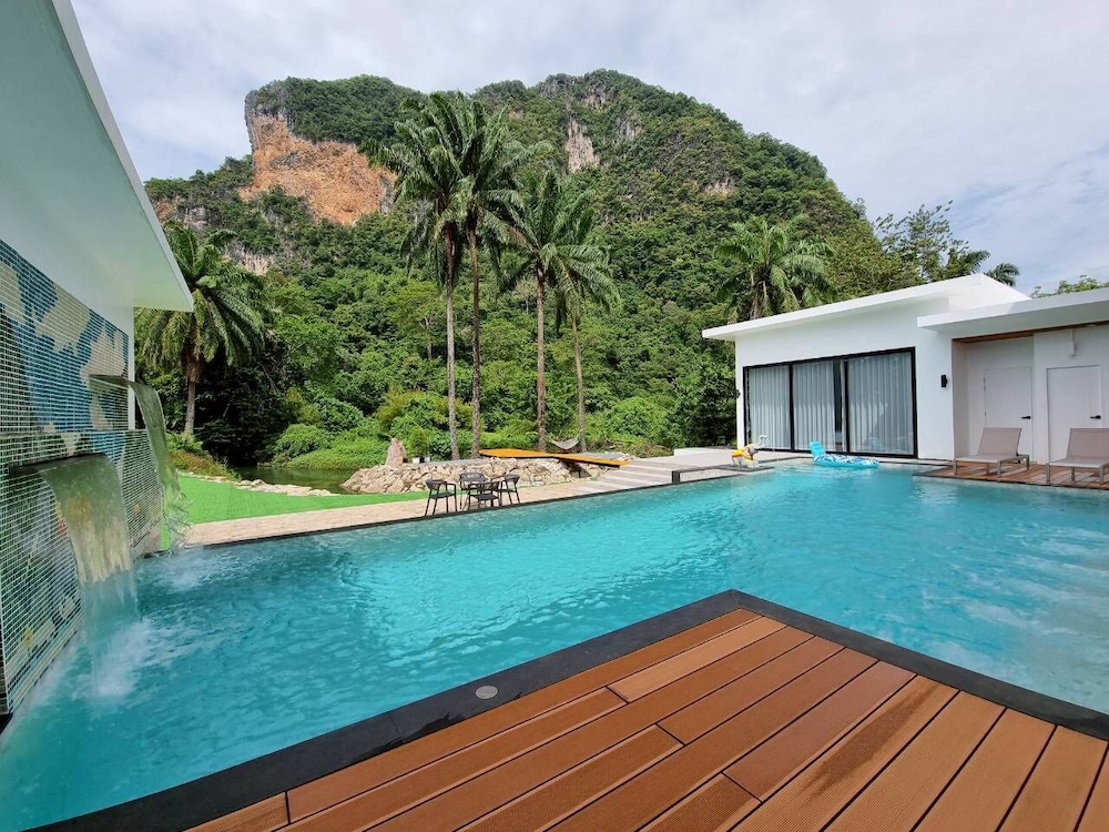 Red Cheek Mountain Villa