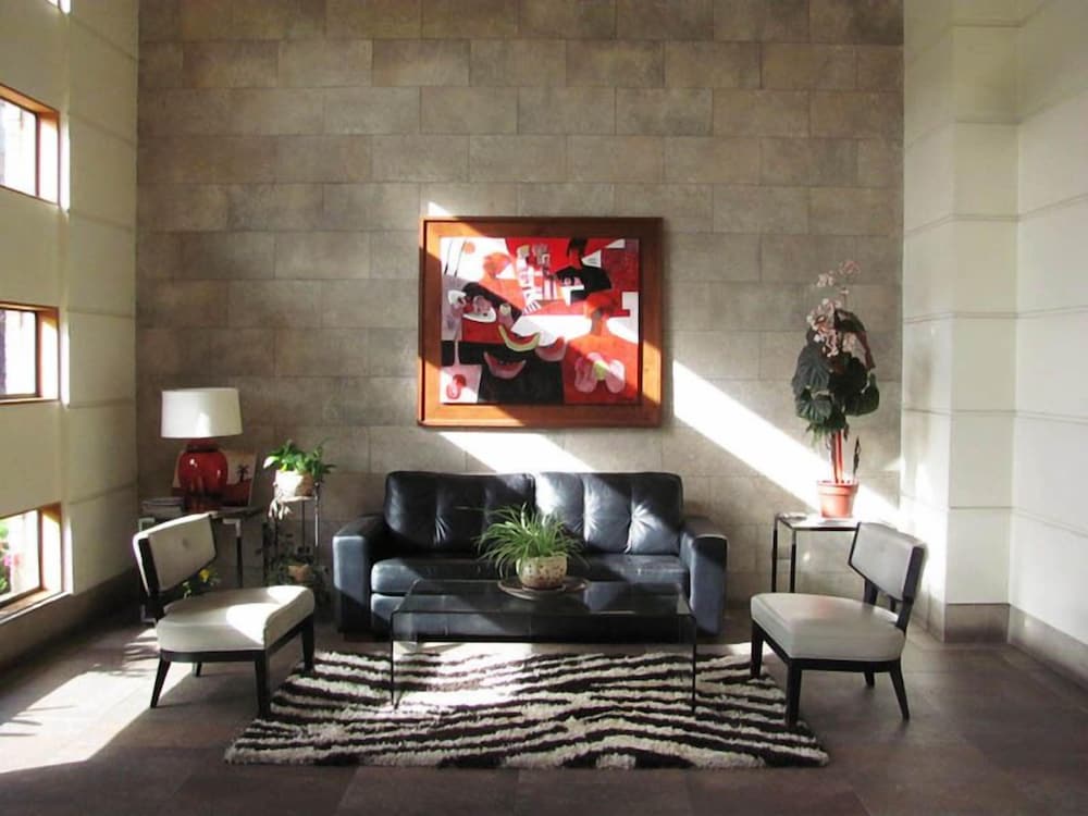 Apart Hotel Plaza Suite Cochrane