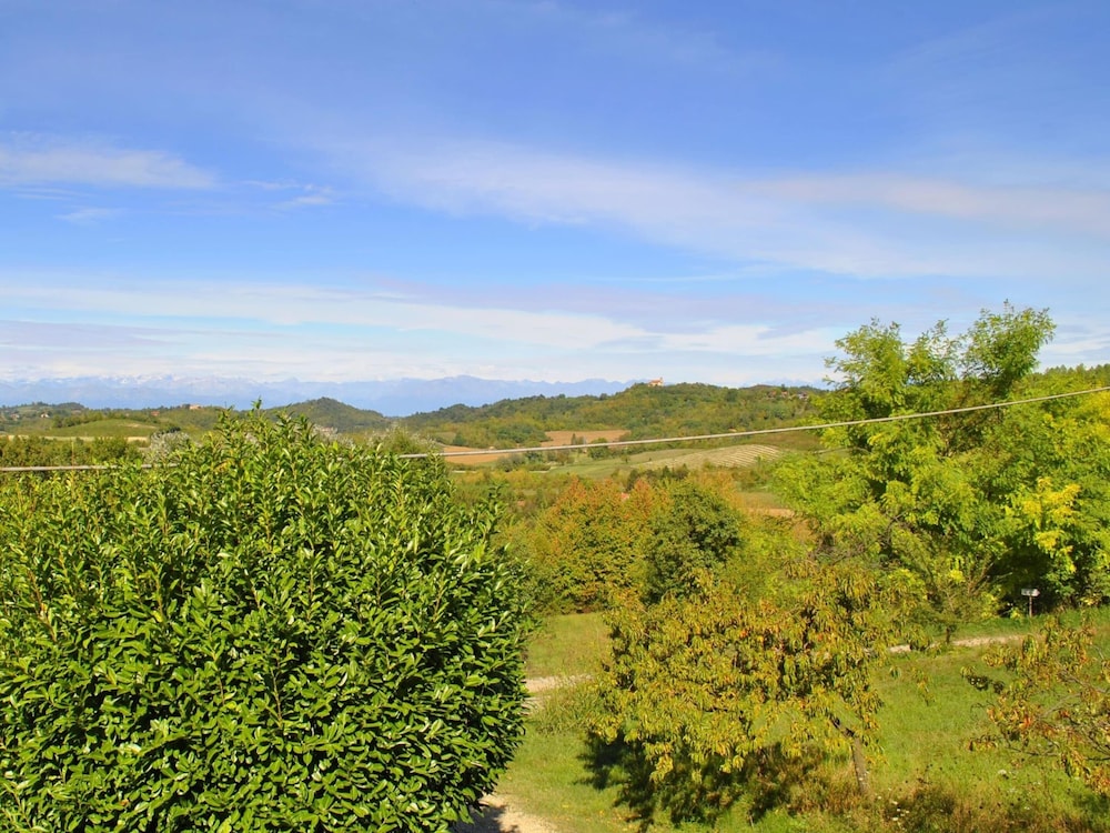 Rustic Moncucco Village Retreat photo 5