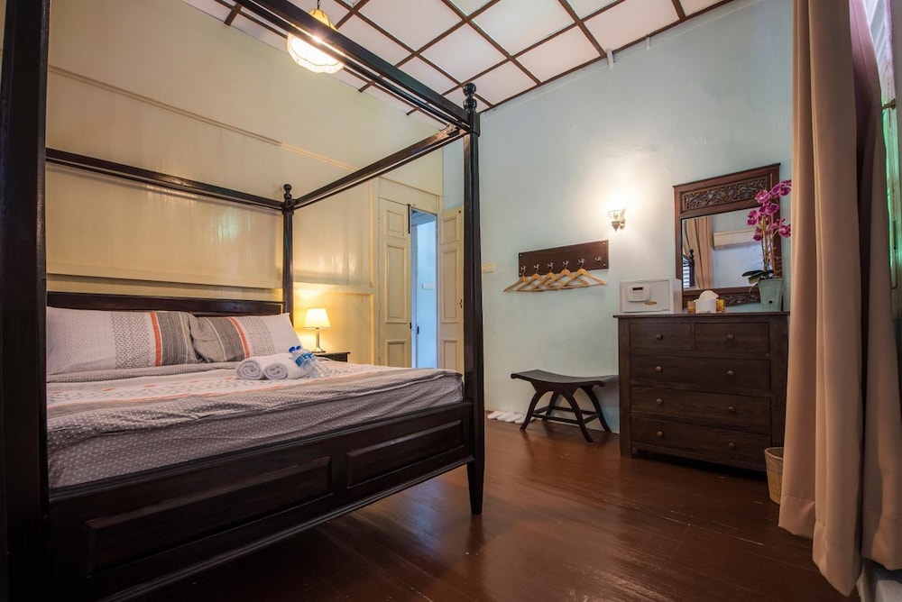 PalanquInn Heritage Suites