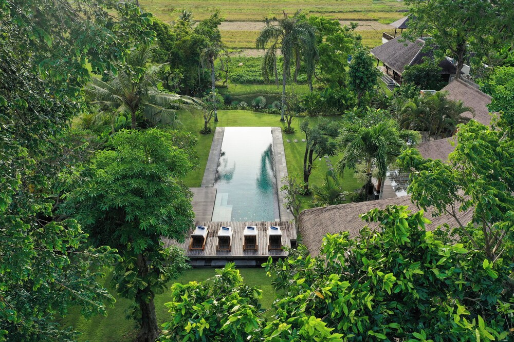 Villa Bangkuang by Nakula
