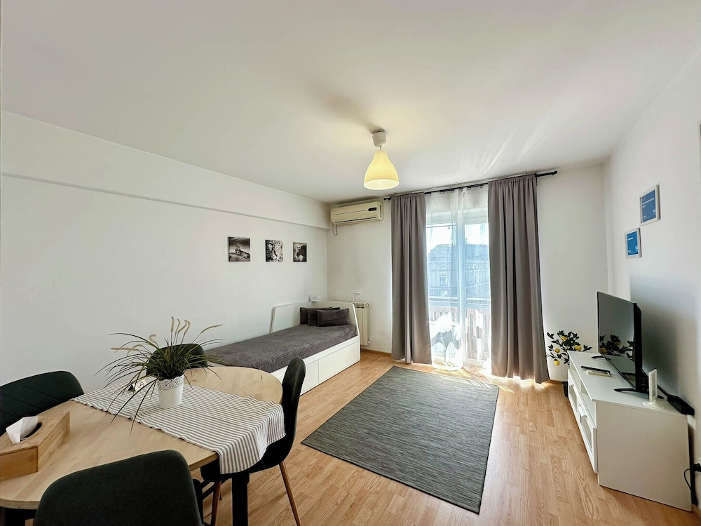 Sunrise Apartments City Center