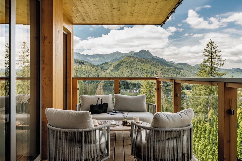 Landscape Cyrhla LoftAffair Collection