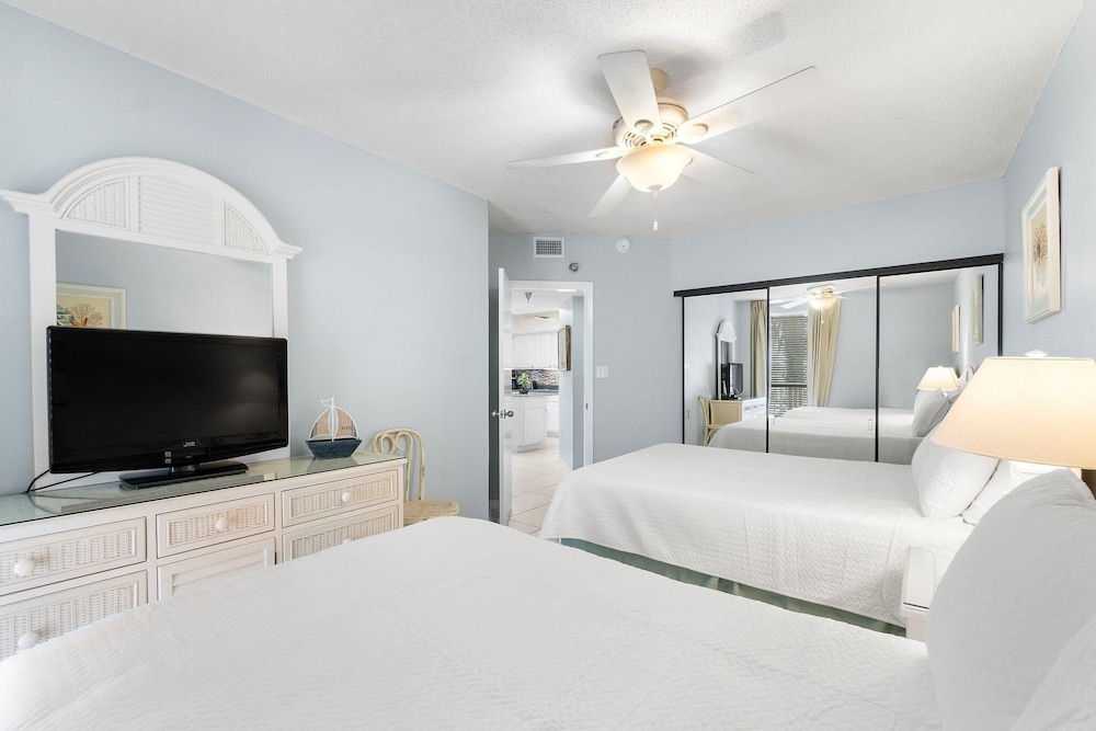 Windward Pointe 204 view 2
