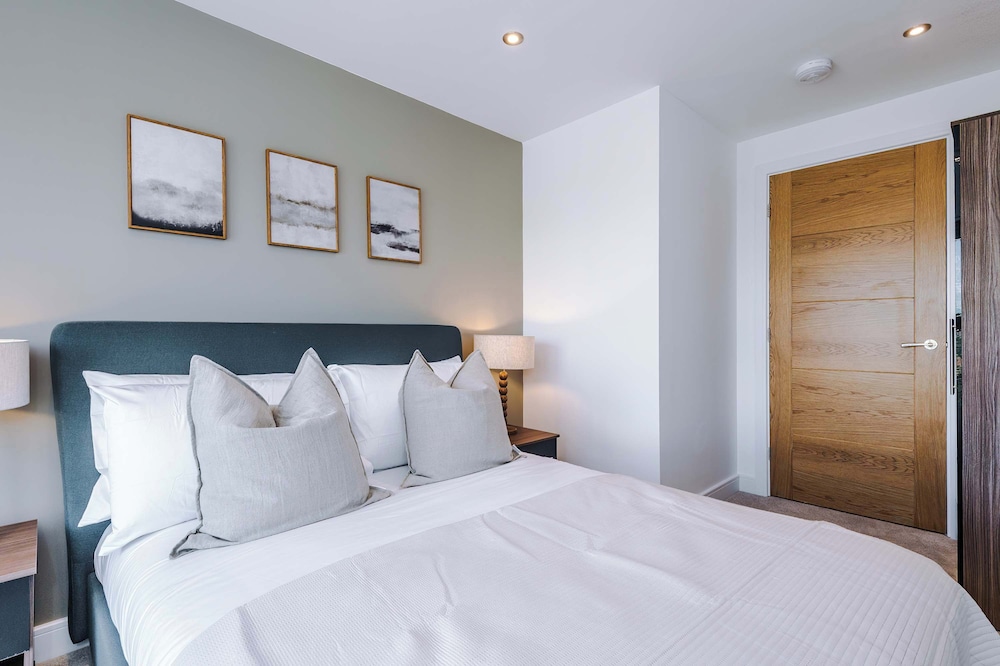 Premium City Penthouse Ideal For Business