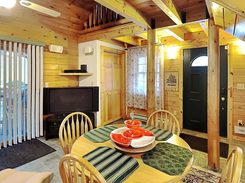The Old World Chalet by Taylor Made Deep Creek
