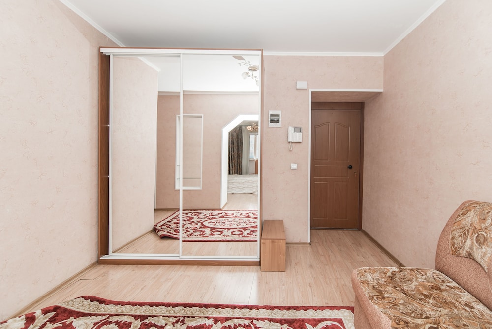 Apartment on Okeanskiy Pr. 135 view 2
