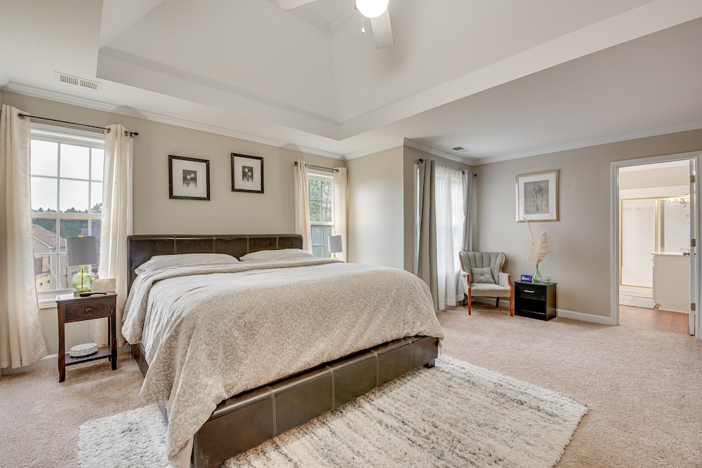Pet-friendly Atlanta Home: 9 Mi to Downtown! view 2