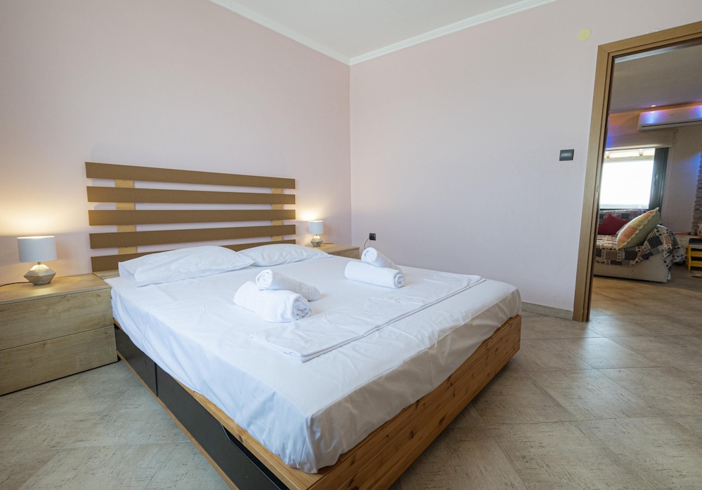 Tasos Apartment by Travel Pro Services photo 5