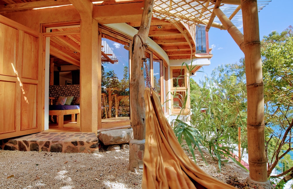 Baraka Atitlan - Lake & Beach