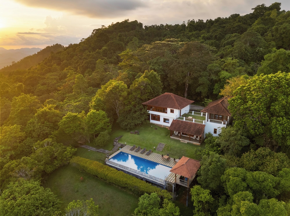 The Knightsdale Villa