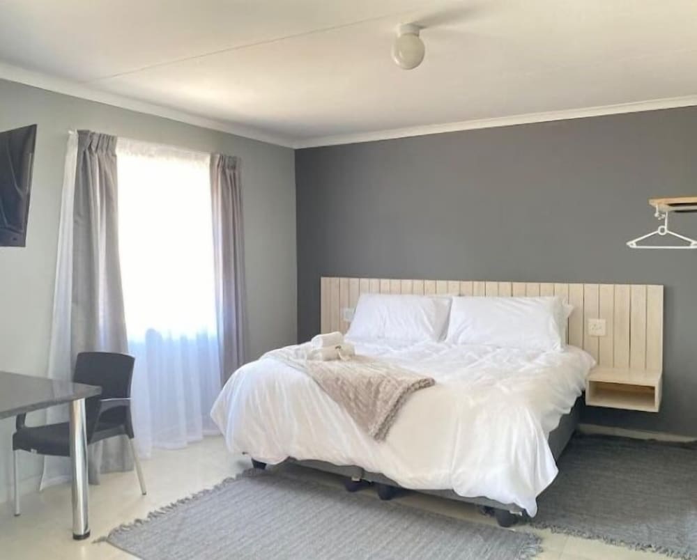 SHABIS GUEST LODGE