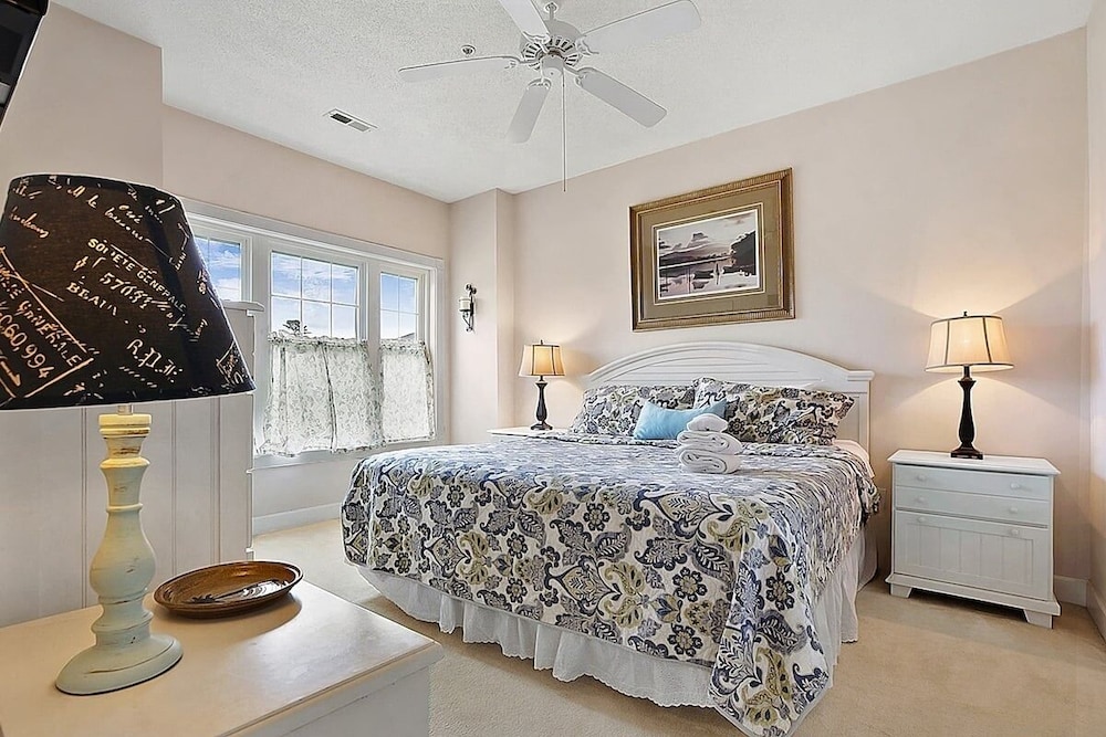 Magnolia North 4855-202 2 Bedroom Condo