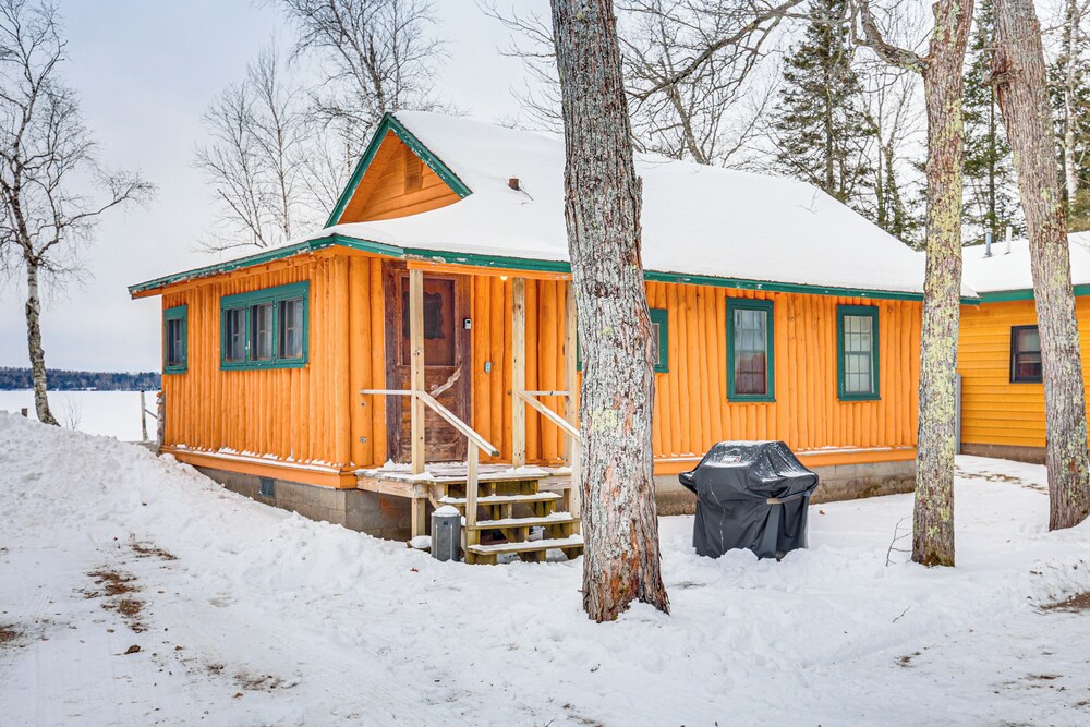 South Twin Lake Cabin w/ Seasonal Dock & Slip!