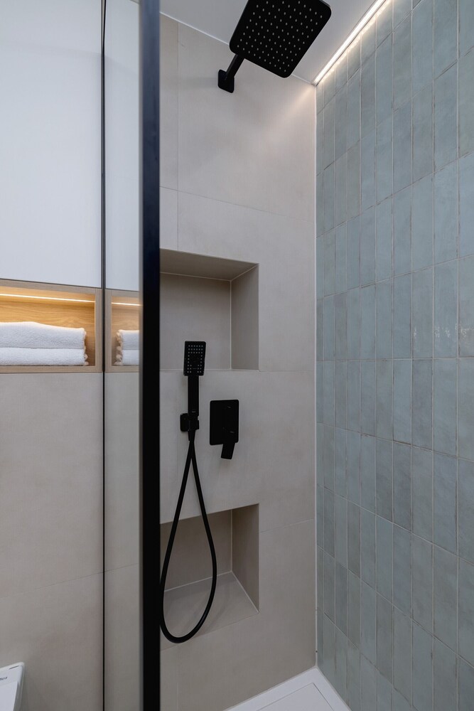 Dietla Apartment Cracow by Renters view 3