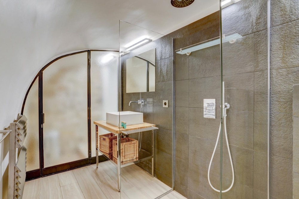 Jardin Priv Gorgeous 3 Bed House in Le Marais