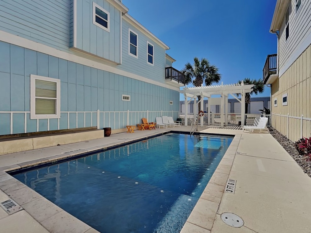 Reel Nauti by Silver Sands Vacation Rentals