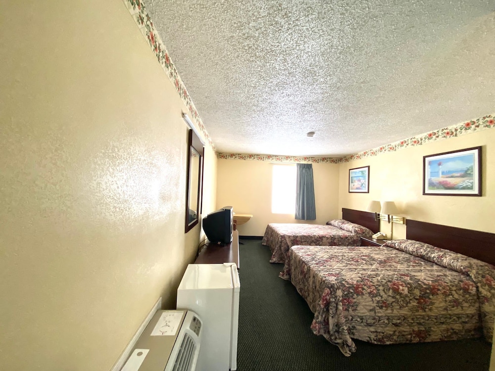 Sweetwater Vacations - Economy Inn - Property Image 4