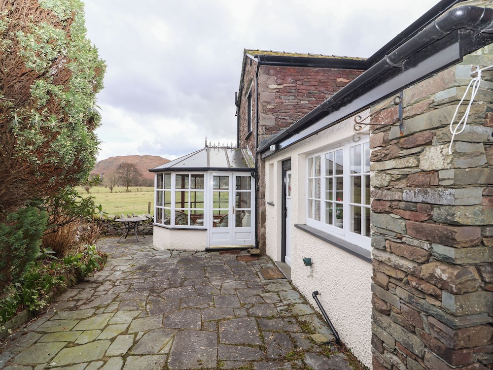 Pavement End Cottage