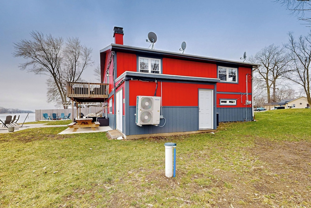 Lakefront Home w/ Fire Pit on Lake Marie