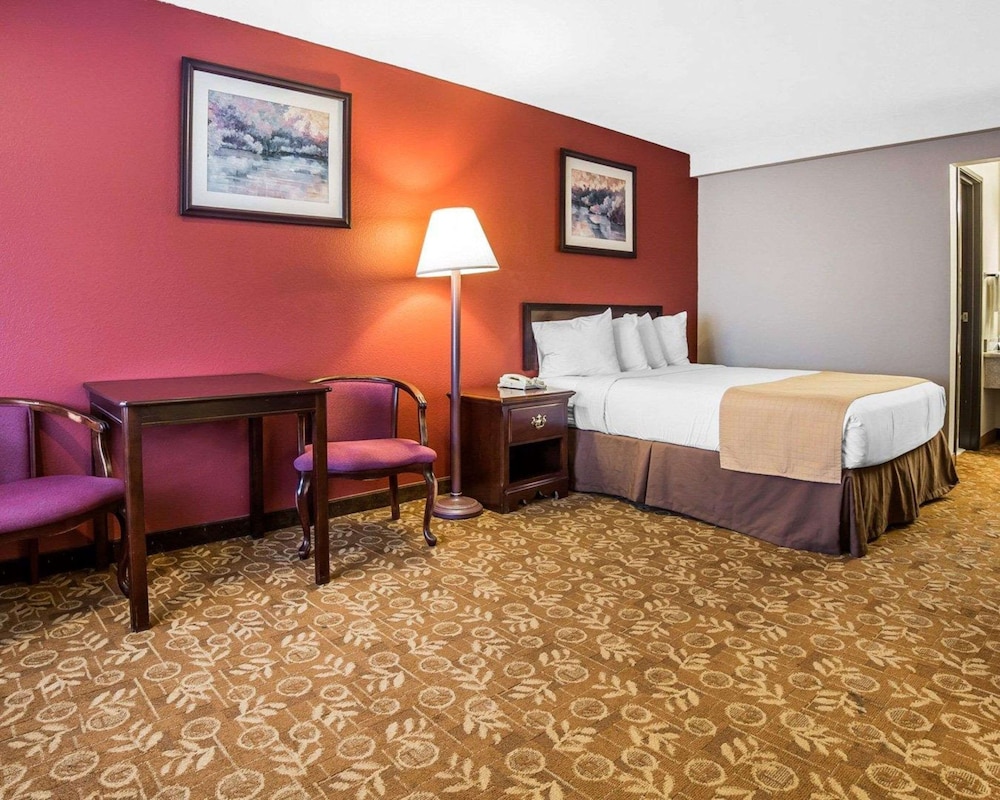 Quality Inn Suites Minden - Property Image 12