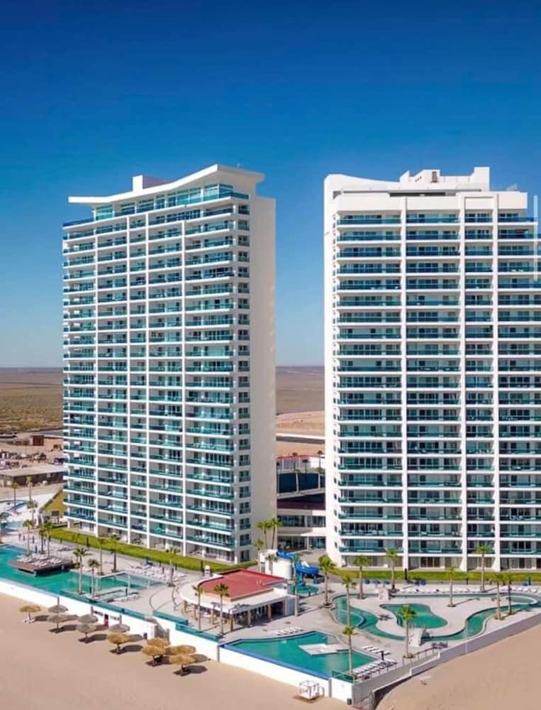 Ultimate Beach Escape 2-bedroom in Puerto Penasco