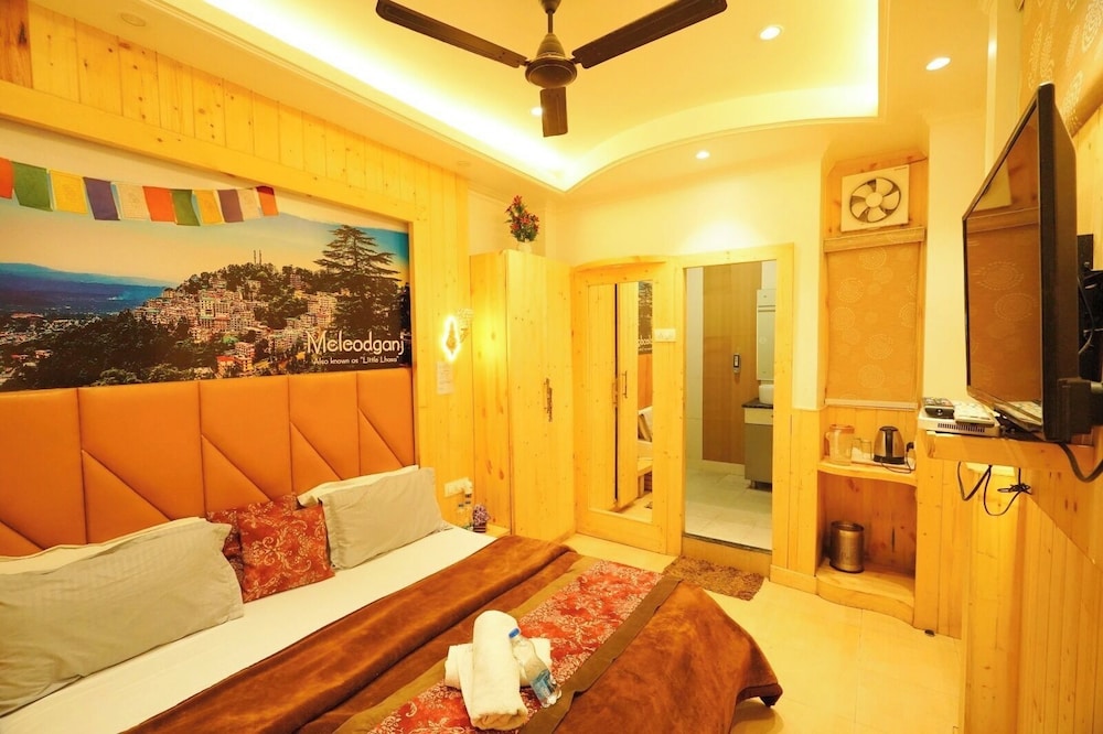 Lord Krishna Boutique Stay