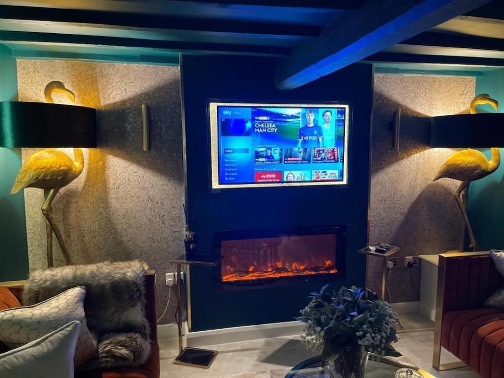 2 Bed 'cosy Cottage' Central Bawtry High End Decor
