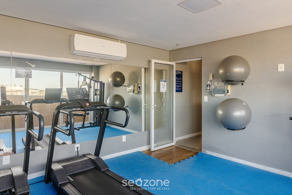 Stay With Pool and Sauna Just Steps From the Beach in Cabo Frio - HSC