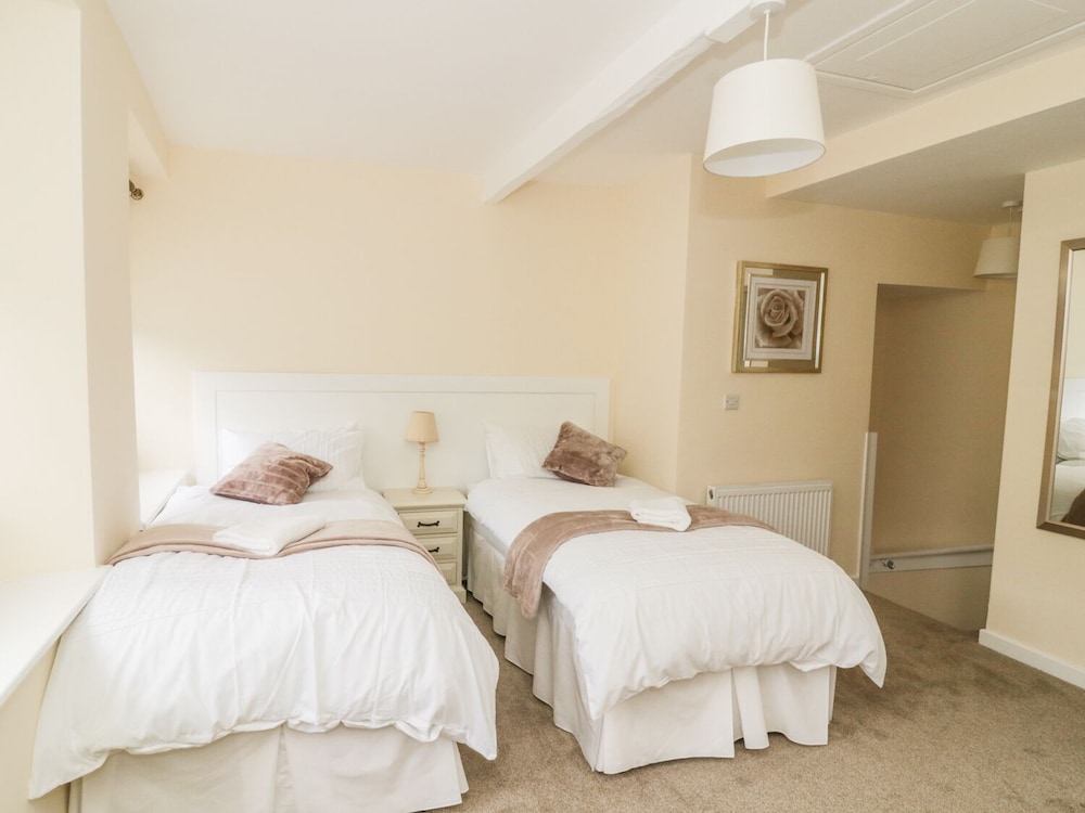 Wesley Cottage view 3