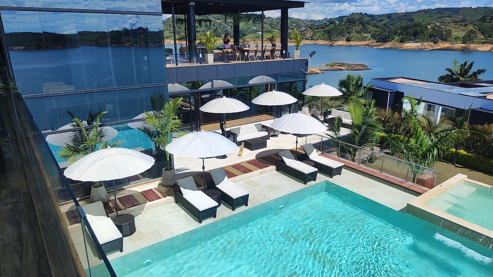 Vivanti Resort 75