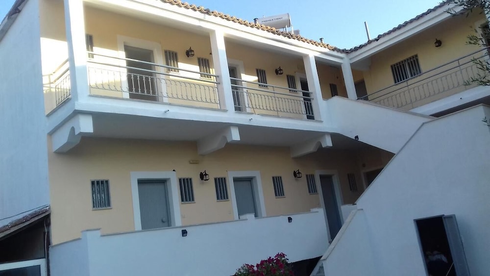 Full House Kavos en Corfu