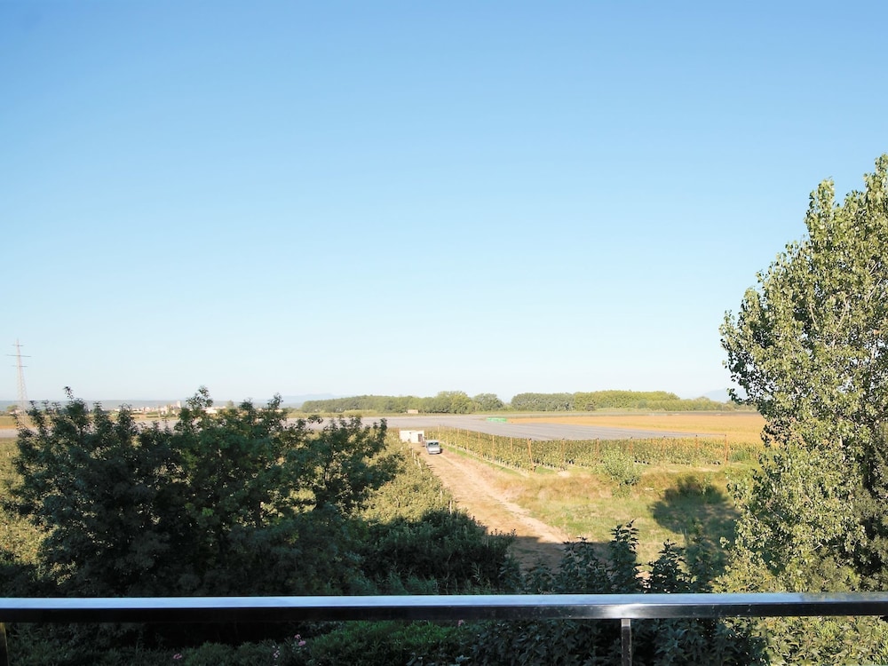 Wonderful Apartment in St Pere Pescador With Communal Pool photo 2