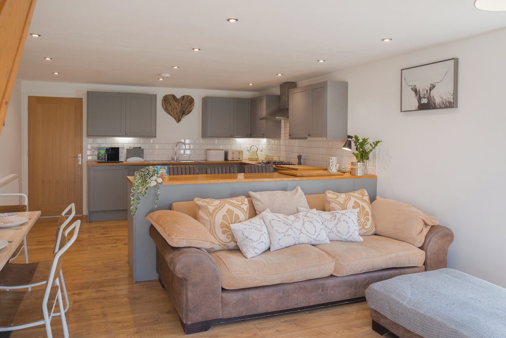 Beautiful Barn Conversion-Escape for 12