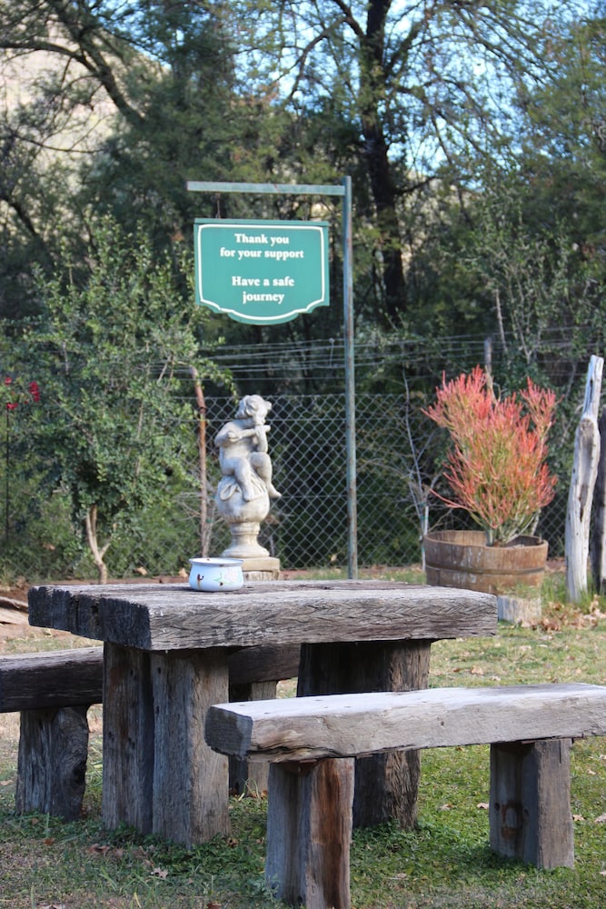 Aan Die Oewer Guest House