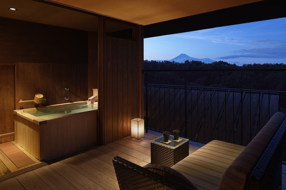 Hotel Laforet Shuzenji Sanshisuimei