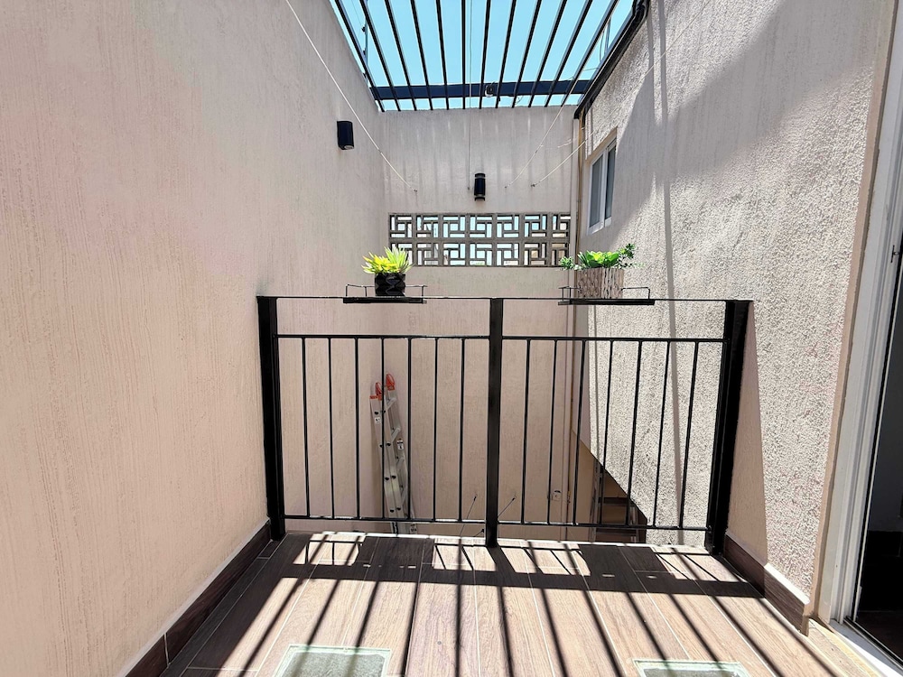 Private Jacuzzi Pool 2 Level House Private Coto
