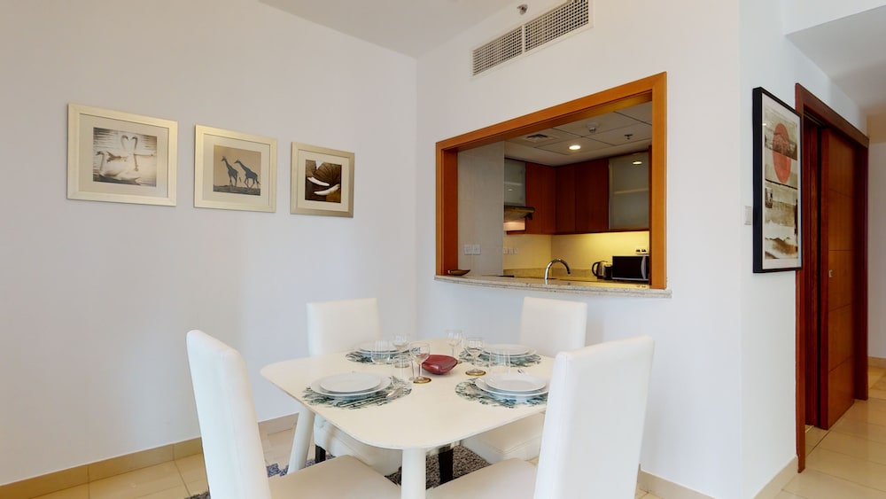 Lux BnB 3BDR Burj Khalifa & Pool Views