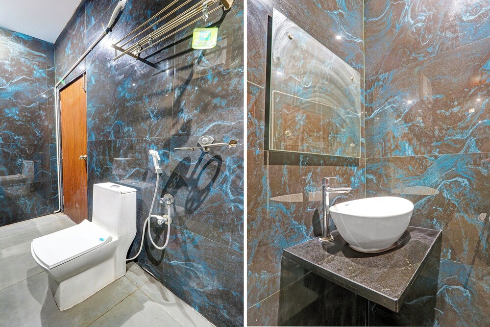 Fabhotel Dharani Grand