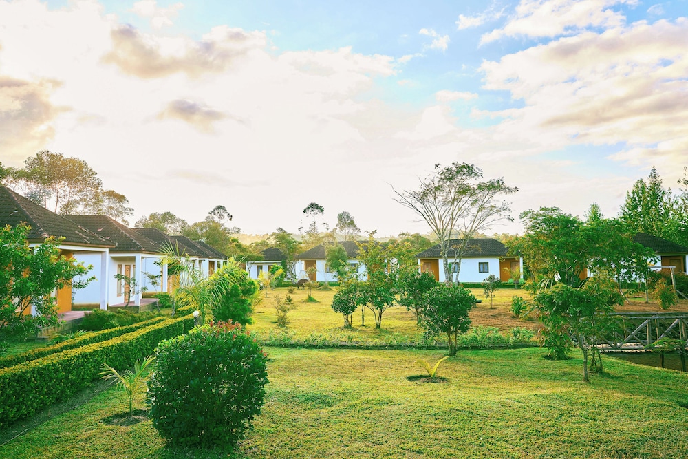 Andasibe Sifaka Lodge