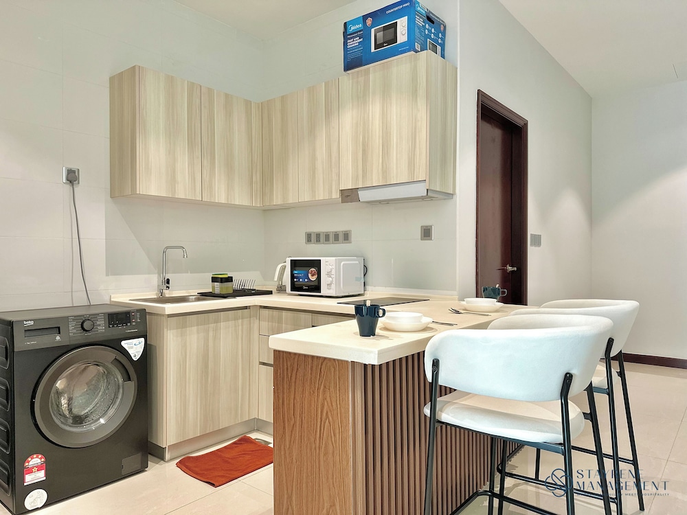 Paragon Suites CIQ By Stayrene